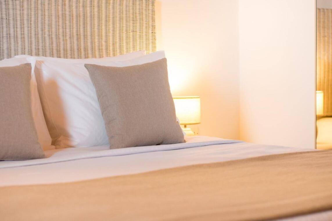 Kanelis Studios & Suites Mytakas Bagian luar foto
