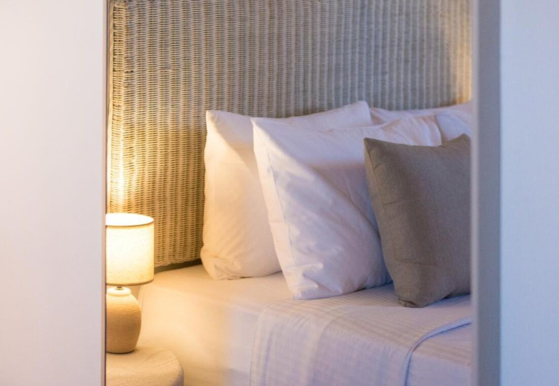 Kanelis Studios & Suites Mytakas Bagian luar foto