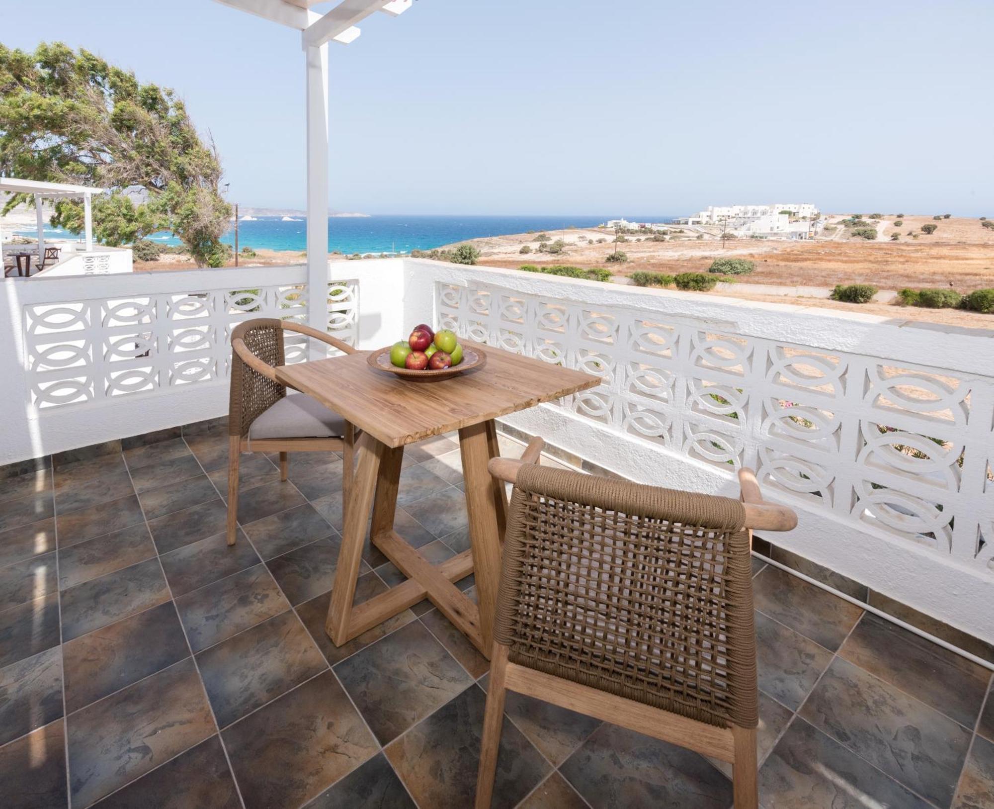 Kanelis Studios & Suites Mytakas Bagian luar foto
